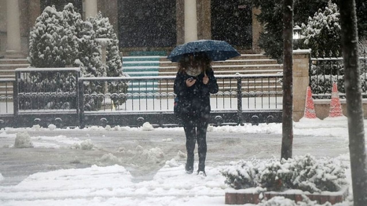 Meteoroloji'den Açıklama İstanbul'da Kar Yağışı