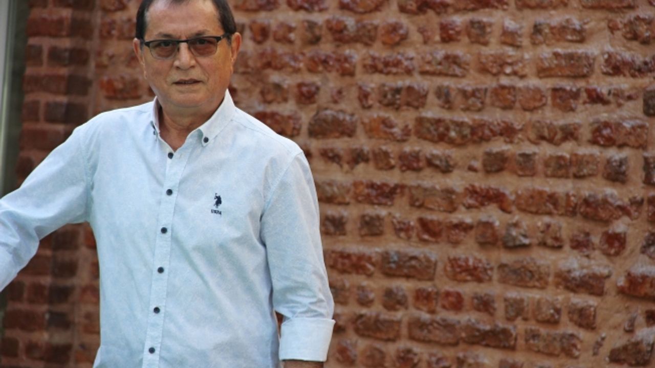 HOCA DERSE ALBÜMÜYLE DEVAM EDİYOR