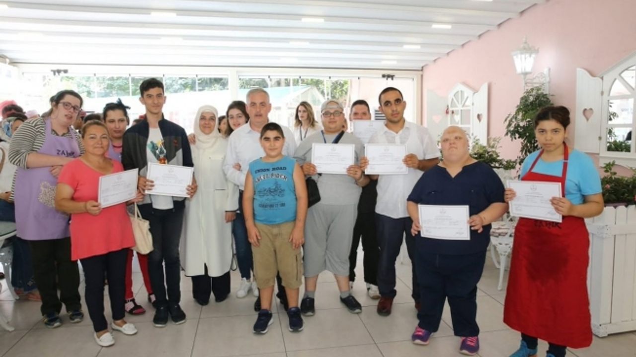 ESER'li öğrenciler artık sertifikalı aşçı!