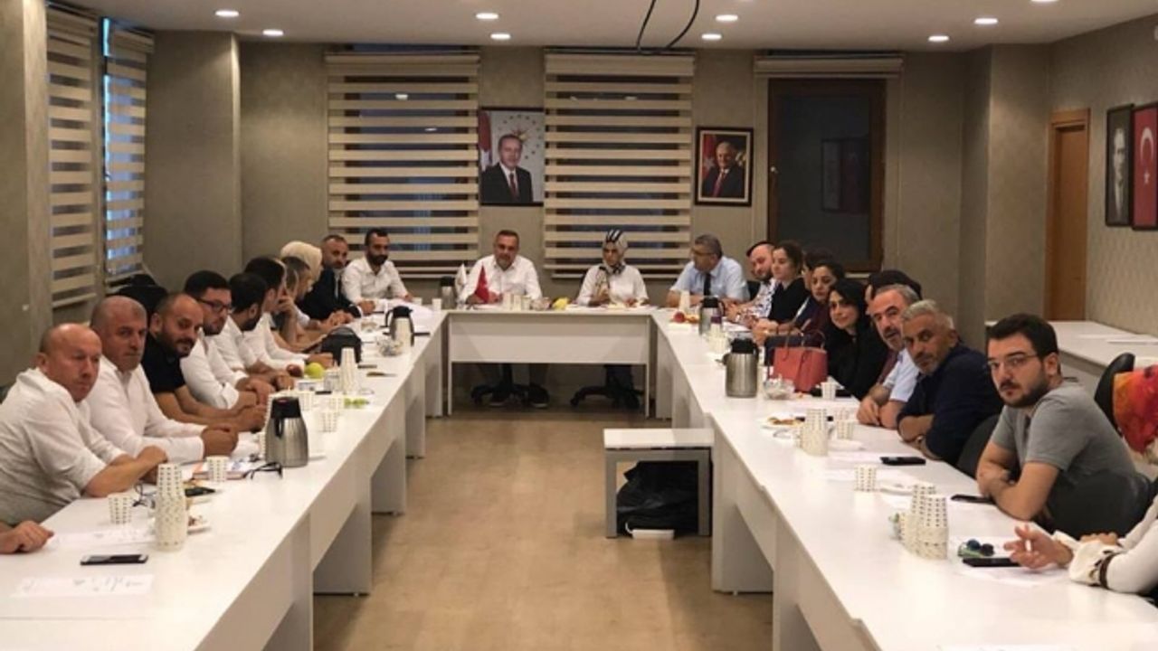 Ak Parti Eyüpsultan İlçe Başkanı Adem Koçyiğit Toplantıda!