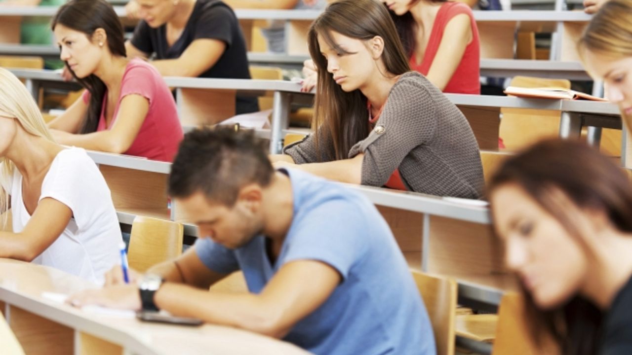 YKS tercih kılavuzu yayımlandı! ÖSYM kontenjan ve program durumunu açıkladı