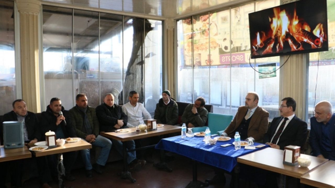 Rami Açık Oto Pazar Esnafıyla Görüş Alışverişi