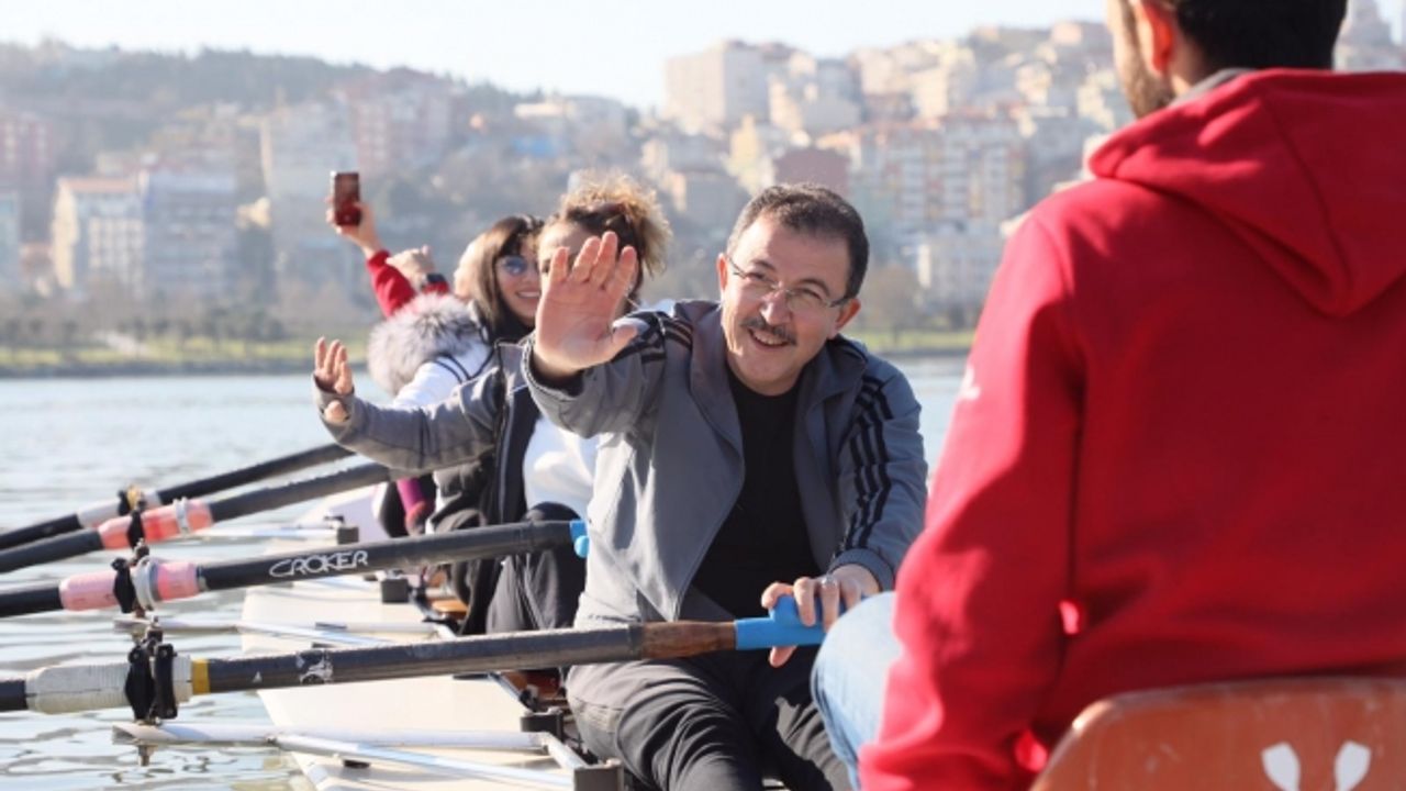 Deniz Köken, 8 Mart'ta Kadınlar İçin Kürek Çekti