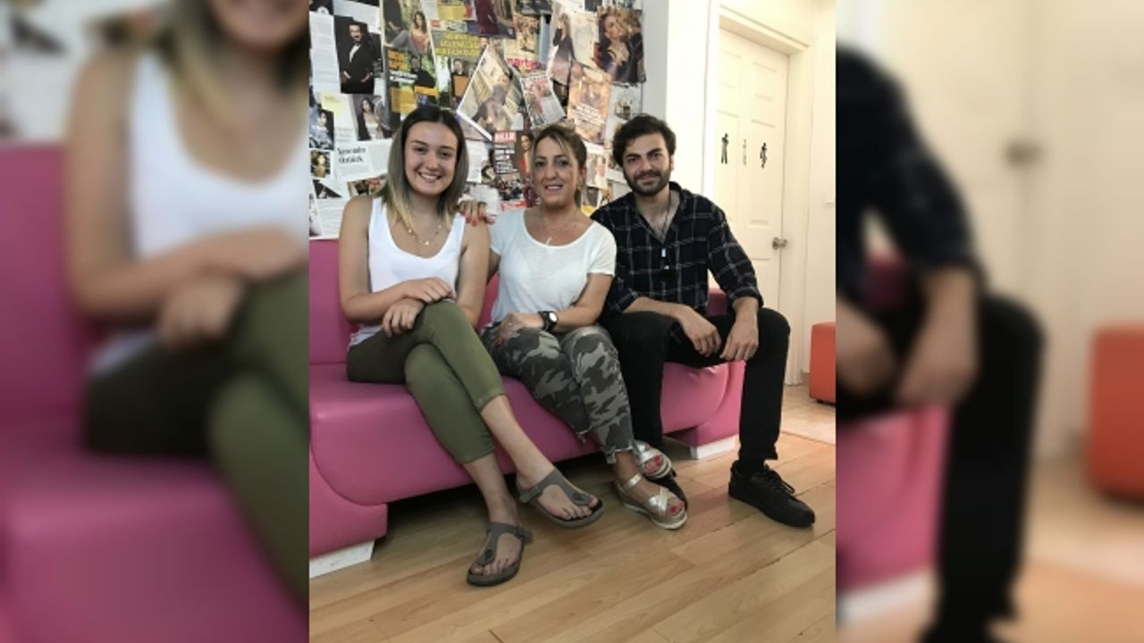 SİNEMA GÜZELLERİ EBRU KÜÇÜKAKAR'IN KANATLARI ALTINDA....