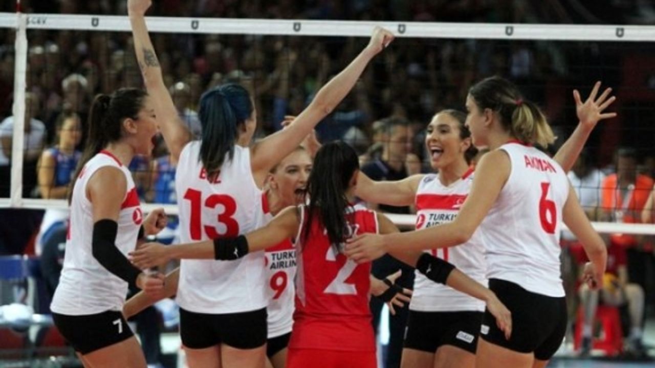 A Milli Kadın Milli Voleybol Takımı, Avrupa 2'ncisi oldu