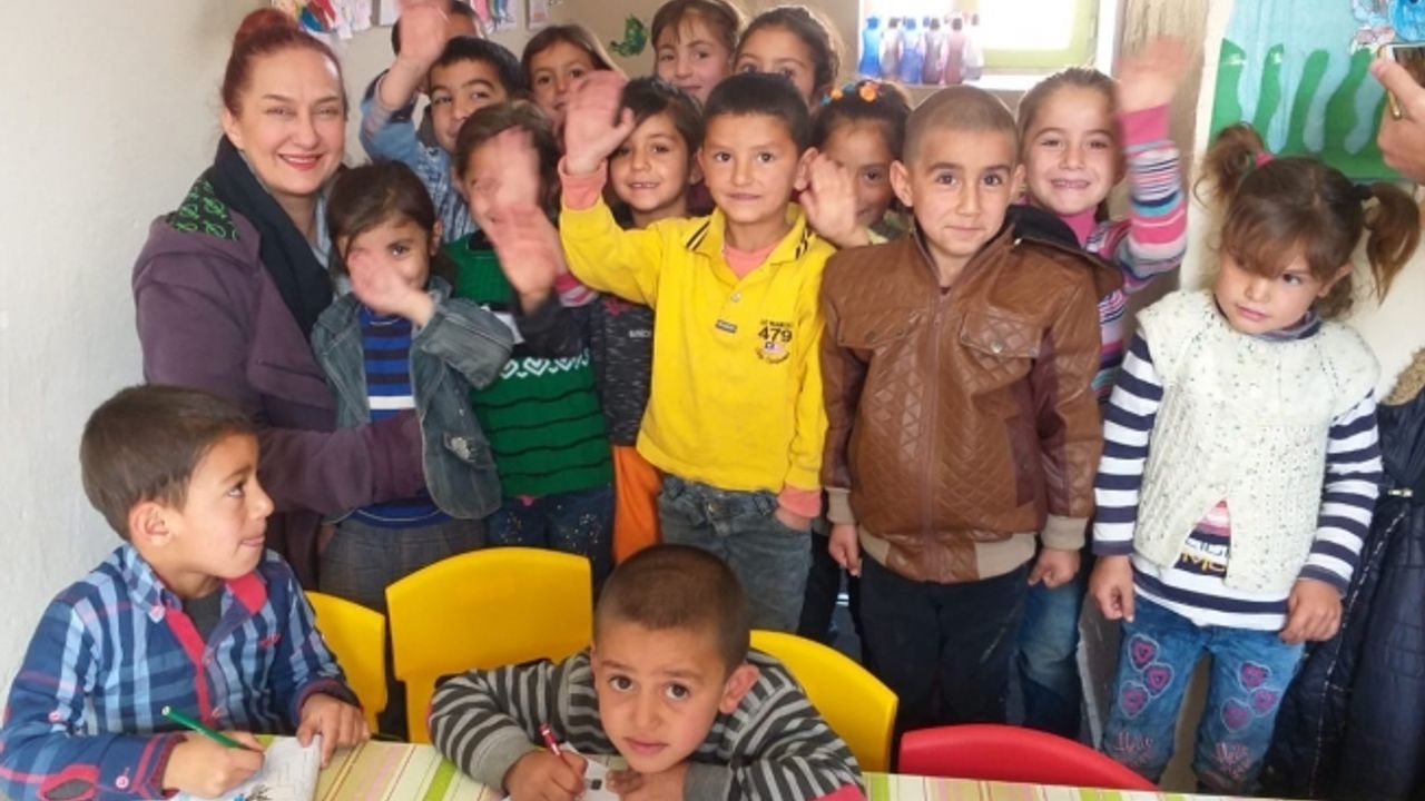 YEŞİM GÜL’DEN AĞRI’DAKİ KÖY OKULLARINA DESTEK