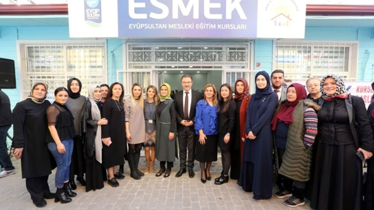 Eyüpsultan Mesleki Eğitim Kursları (ESMEK) Eyüpsultan Merkez Şubesi açıldı.