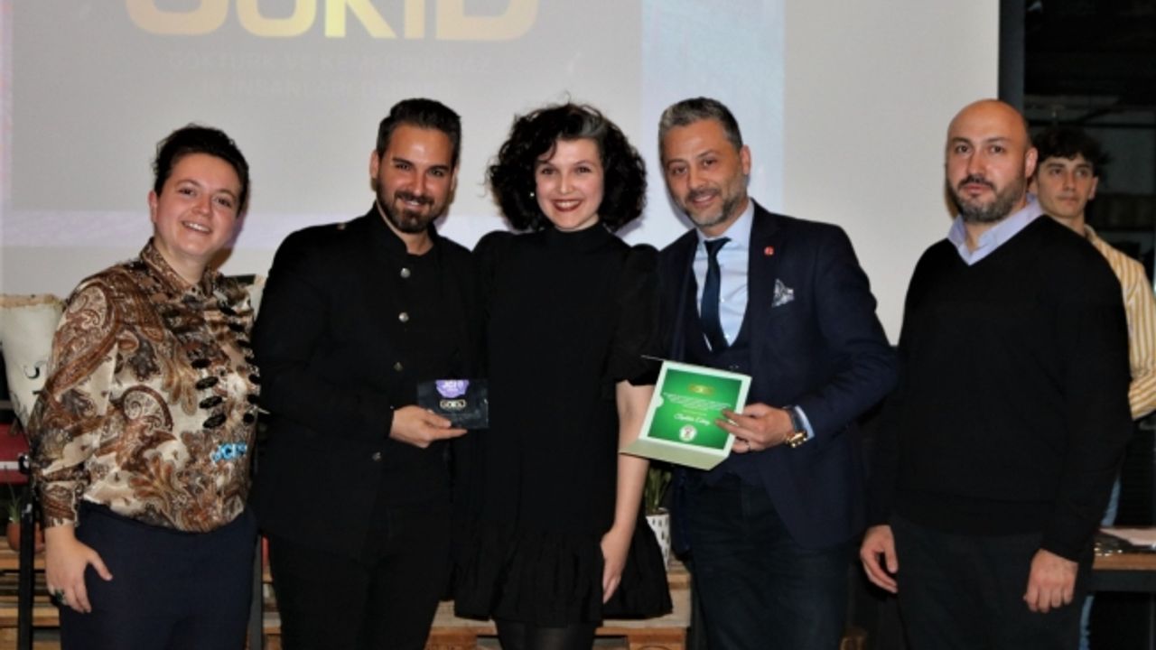 JCI Kültür Ödüllerinde, Ümit Öner Ödüle Doymadı