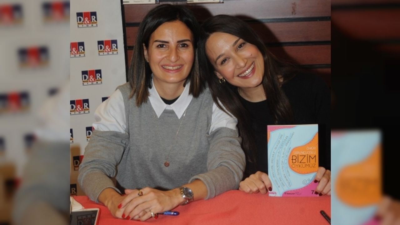 Ömür Sabuncuoğlu, Gupse Özay İle Birlikte İmza Günü Düzenledi