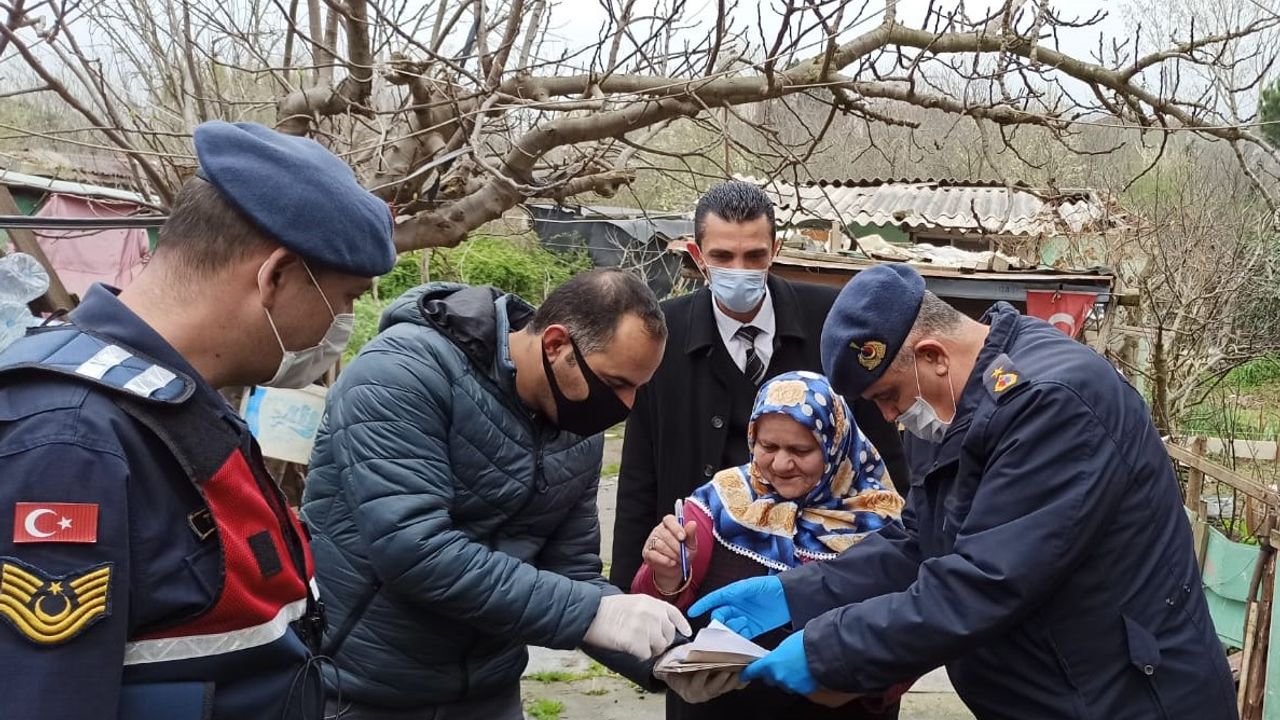 Eyüpsultan'da Dar Gelirli Vatadaşlara Nakdi Yardım Desteği Ulaştırıldı