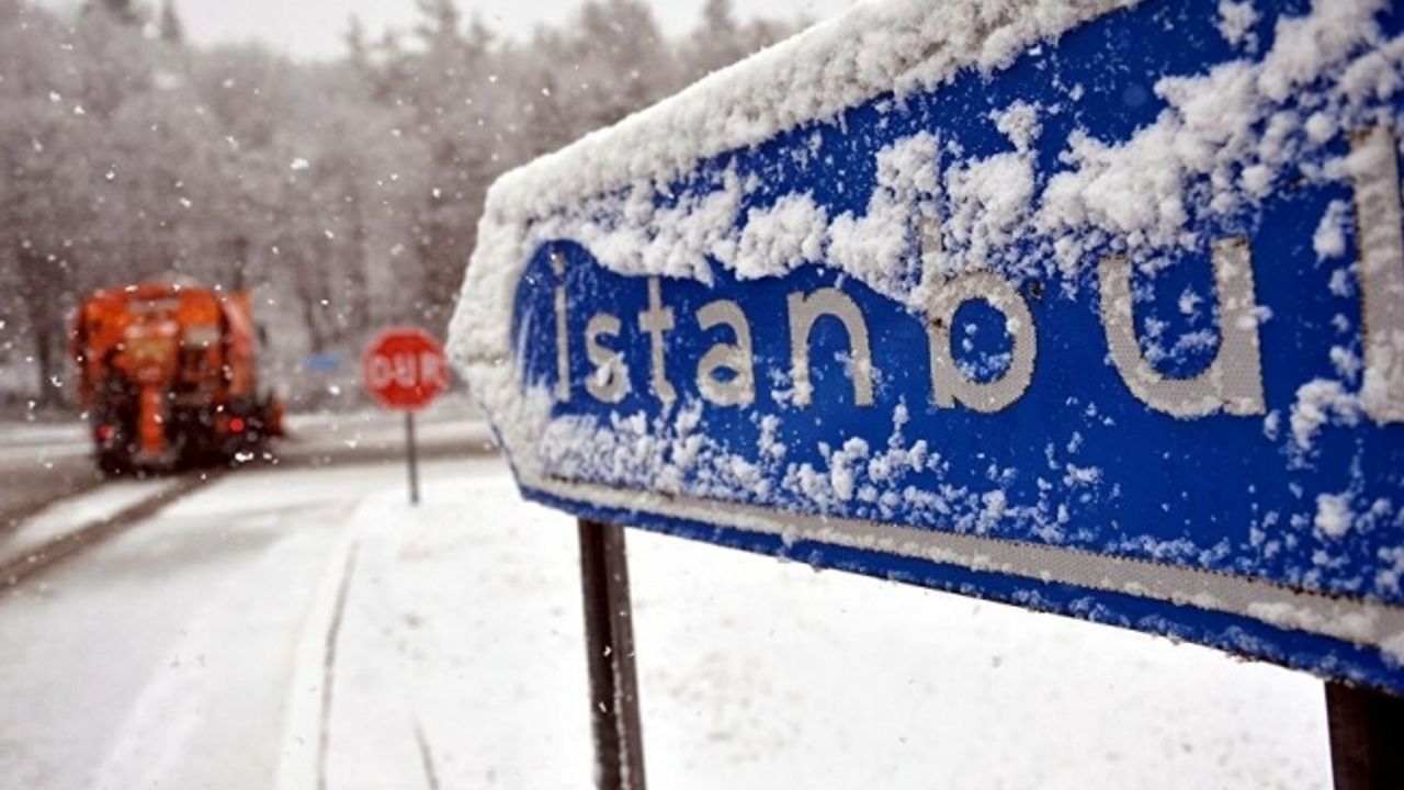 Meteoroloji'den 69 kente sarı ve turuncu kodlu uyarı! Yoğun kar, fırtına, çığ...