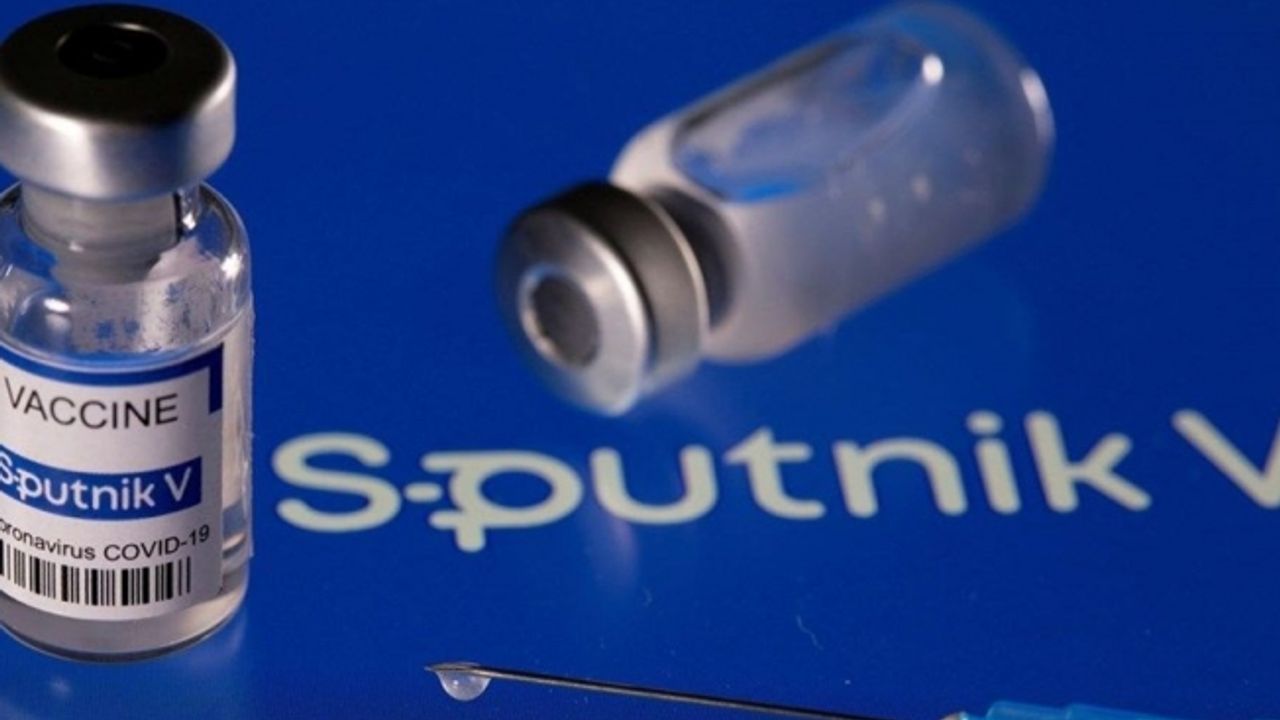 Son dakika... Kovid-19 aşısı Sputnik V’nin Türkiye’de üretimi için anlaşma sağlandı.