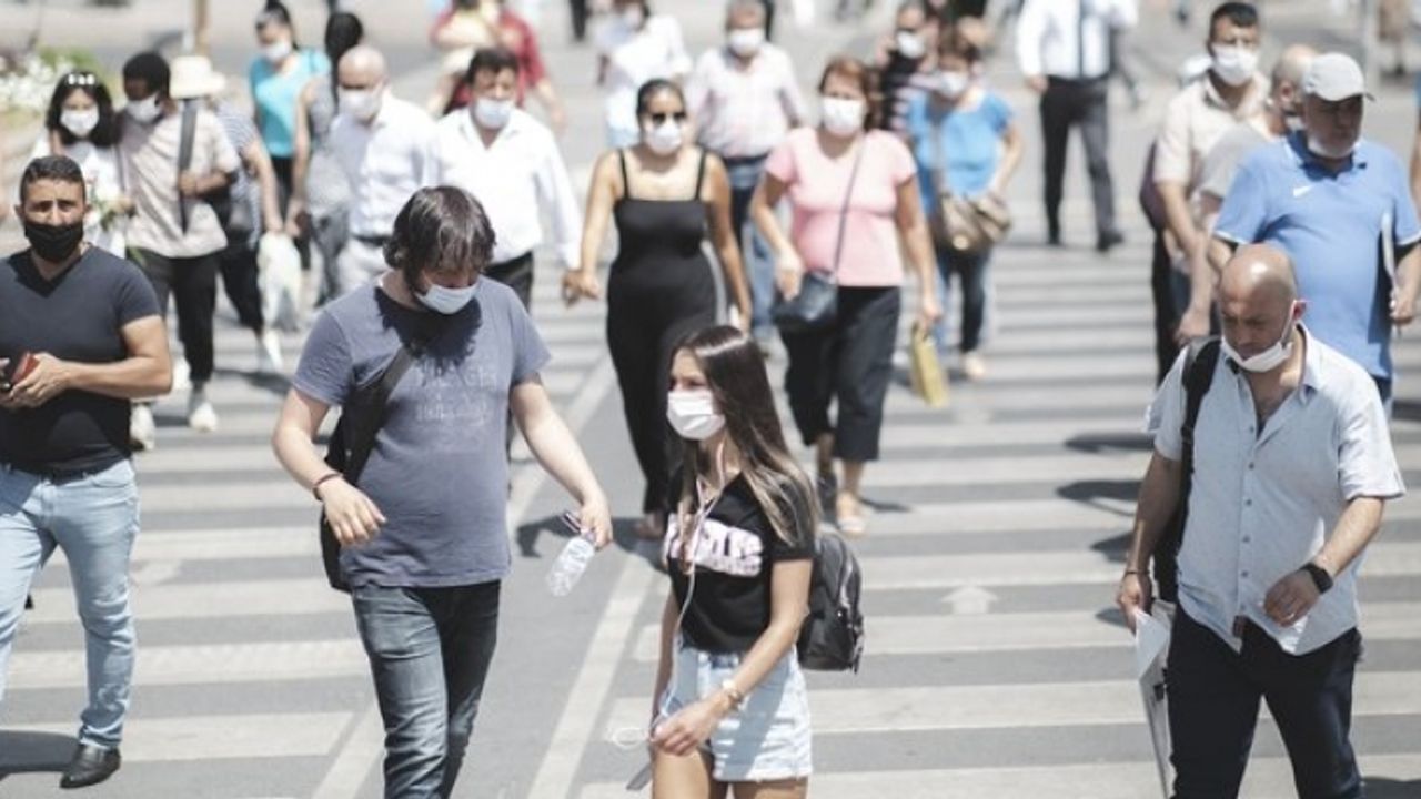 Aşı olmayana test dönemi! Aşısıza hayat artık daha zor: Eğitim, sinema, tiyatro, seyahat...