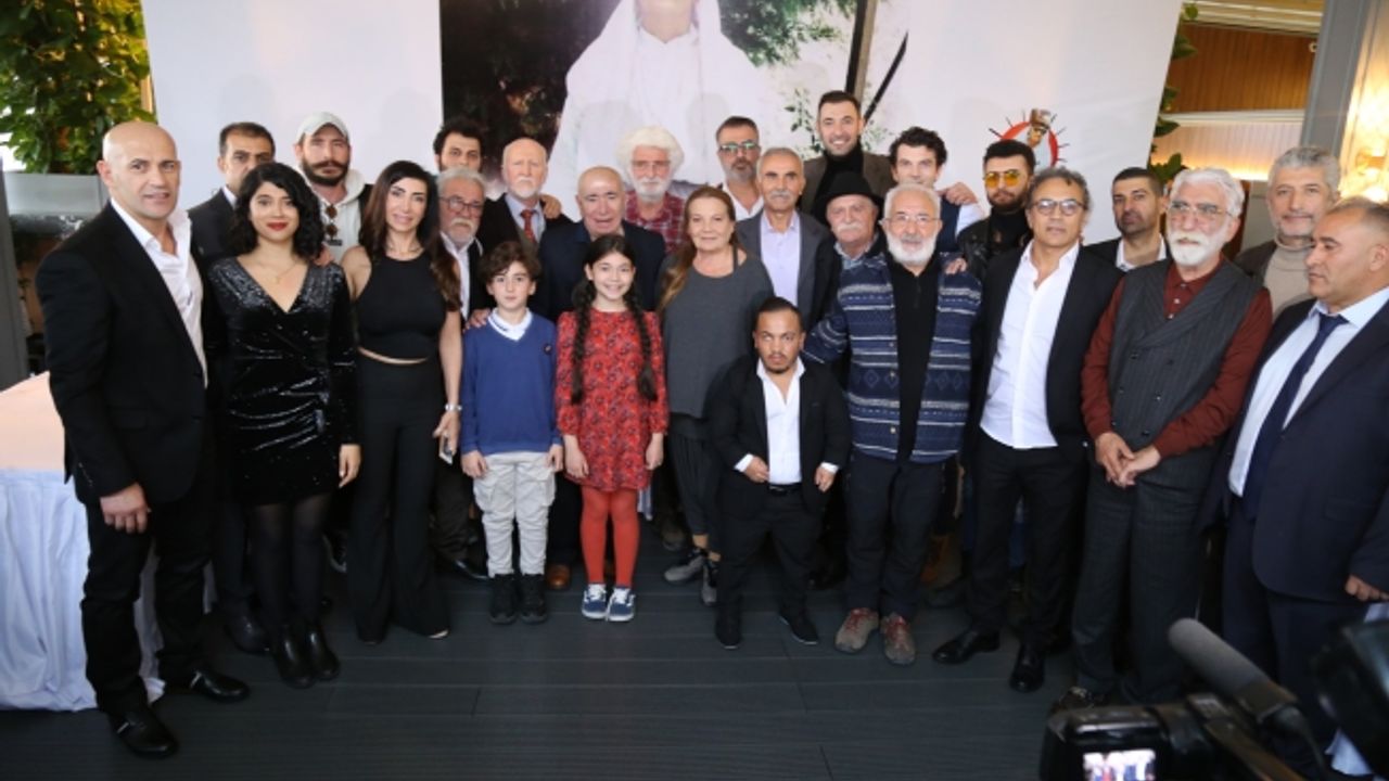 "Elif Ana" Oyuncuları Sete Çıkıyor