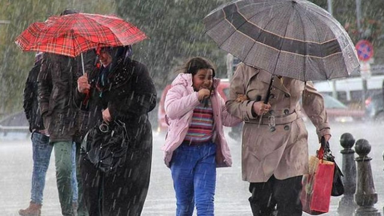 Meteoroloji'den 35 kente sarı ve turuncu kodlu uyarı! Dikkat: Yağış Kuvvetli olacak