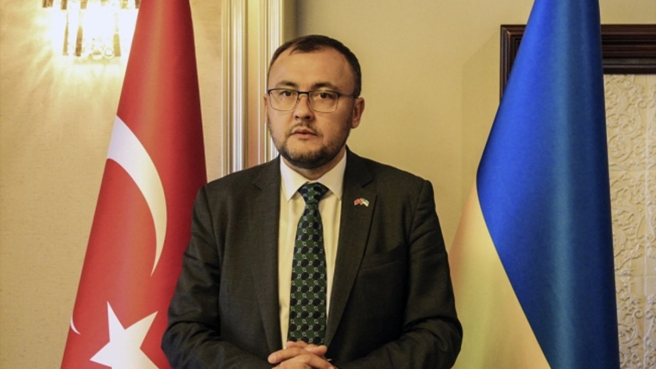 Son dakika! Ukrayna Ankara Büyükelçisi: İşgalci ordular ülkemize girmeye başladı!