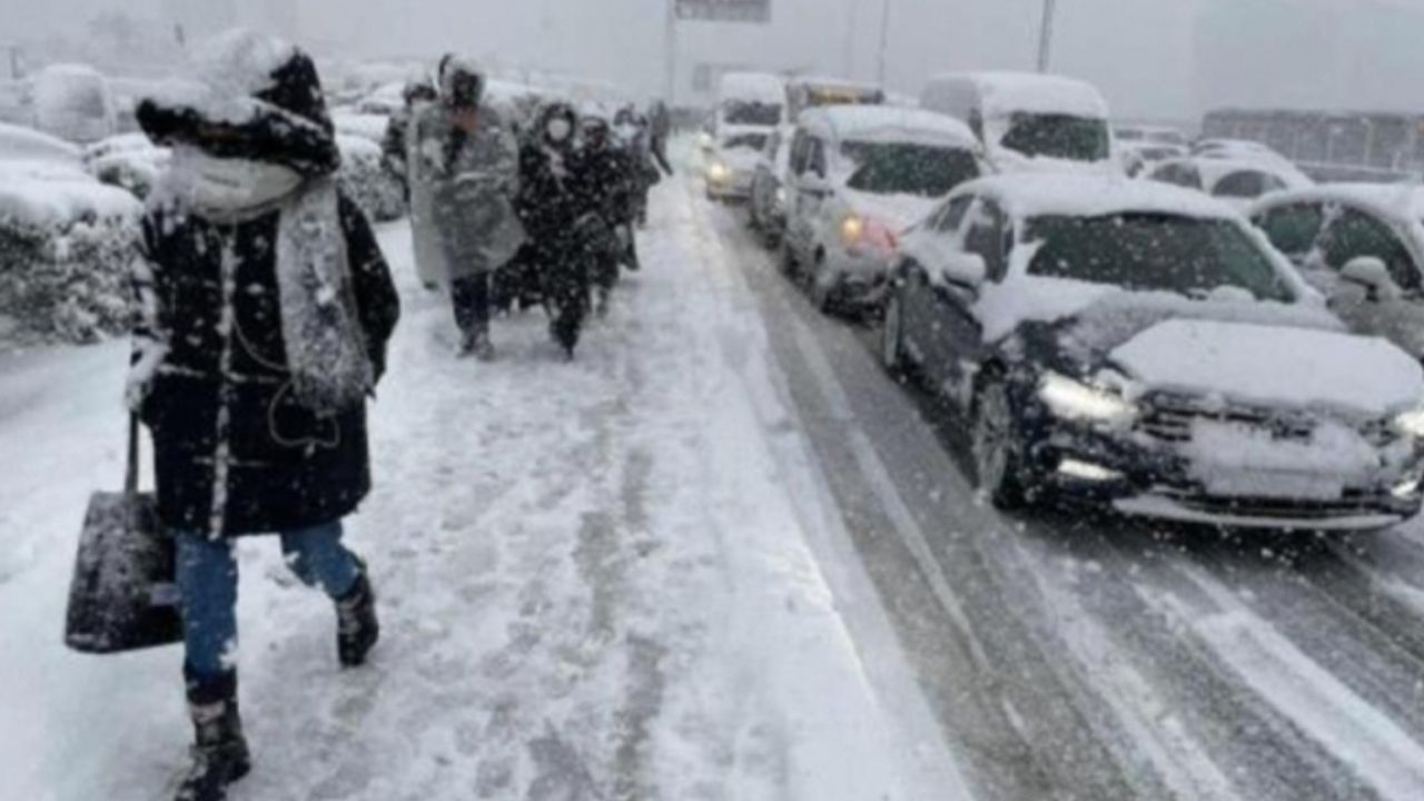 İstanbul'da kritik gün: En yoğun kar yağışı bekleniyor! Megakent alarmda... Peş peşe uyarılar