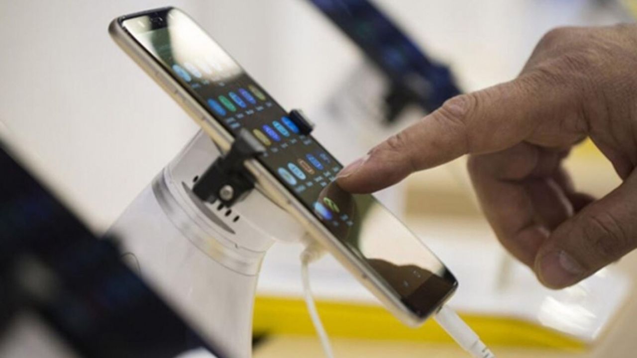 Cep telefonunda ÖTV matrahları değişti! Fiyatı ucuz olanlara kademeli olarak indirim gelecek
