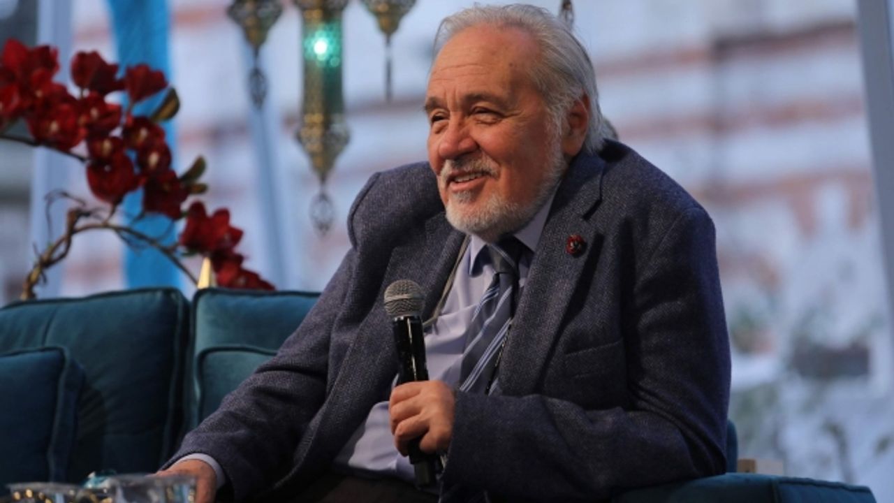 Eyüpsultan Kitap Fuarı'nın açılışını, Prof. Dr. İlber Ortaylı gerçekleştirdi