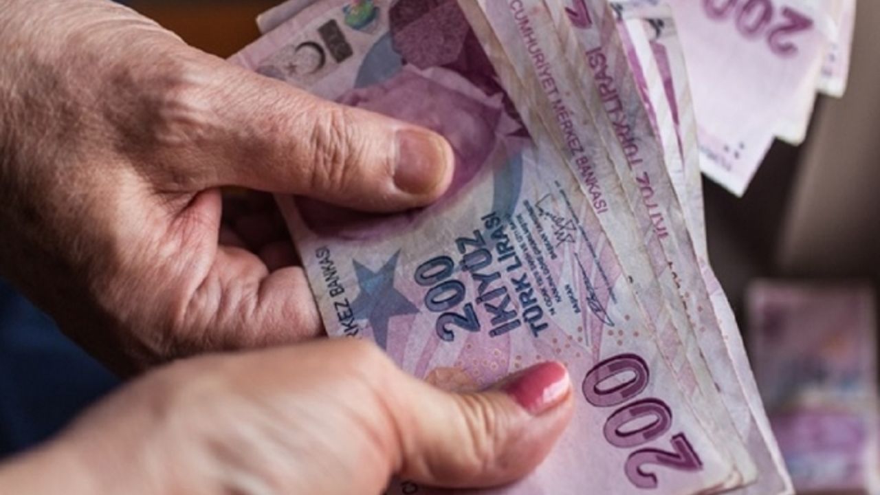 Milyonlarca vatandaş merakla bekliyordu! İşte bayram ikramiyesinin tarihi ve tutarı