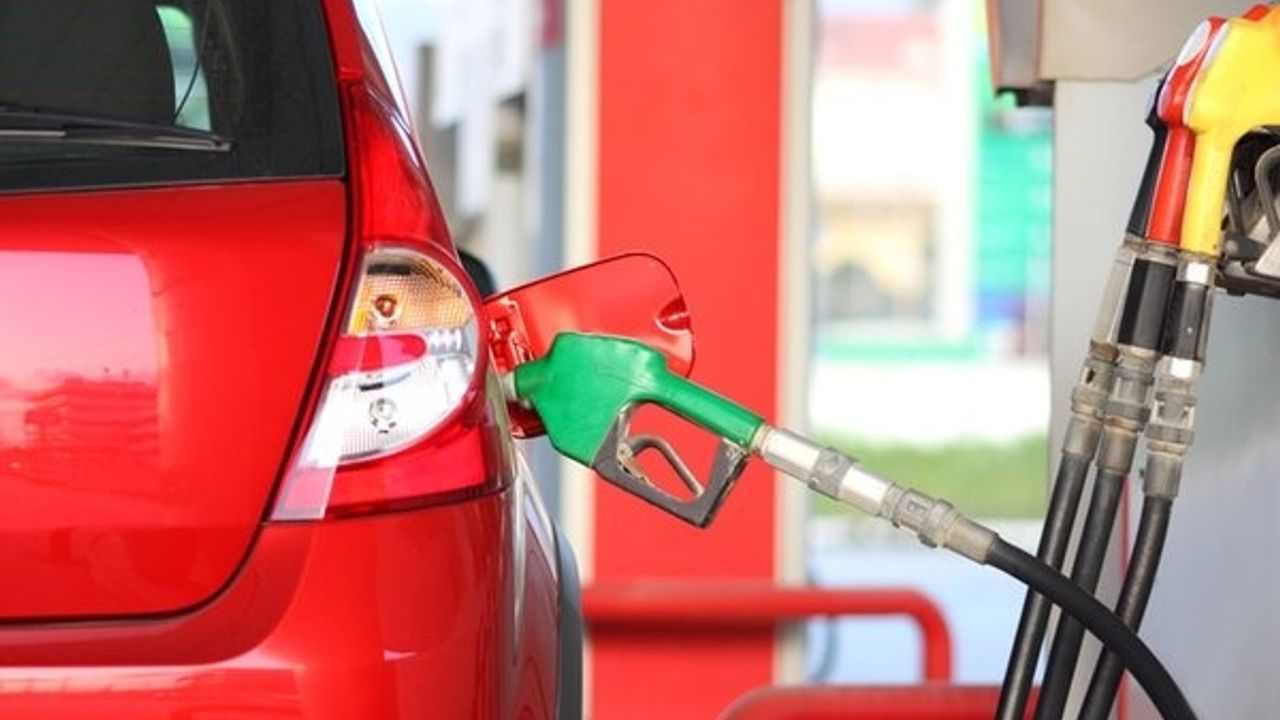 Benzine ve motorine büyük zam geliyor!