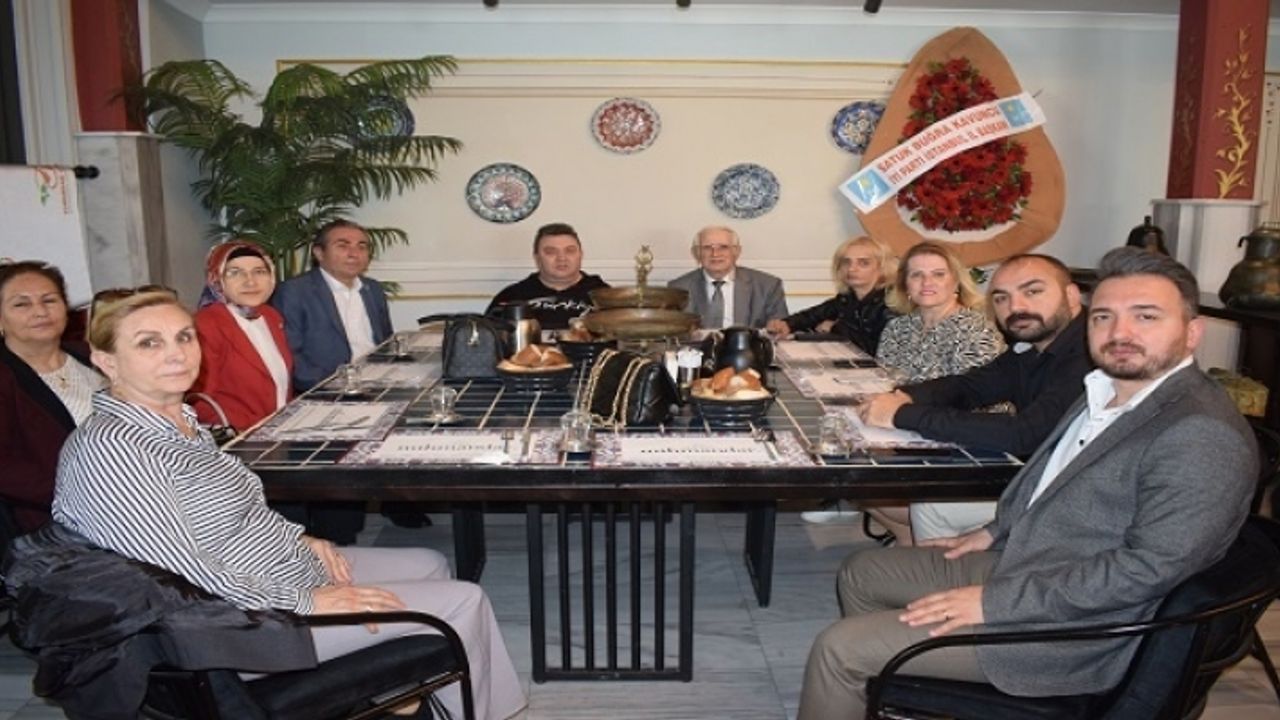 TOHUMDAN ÇINARA KADINDAYANIŞMA VE YARDIMLAŞMA DERNEĞİ; YENİ DÖNEM HEDEFLERİNİ PAYLAŞTI