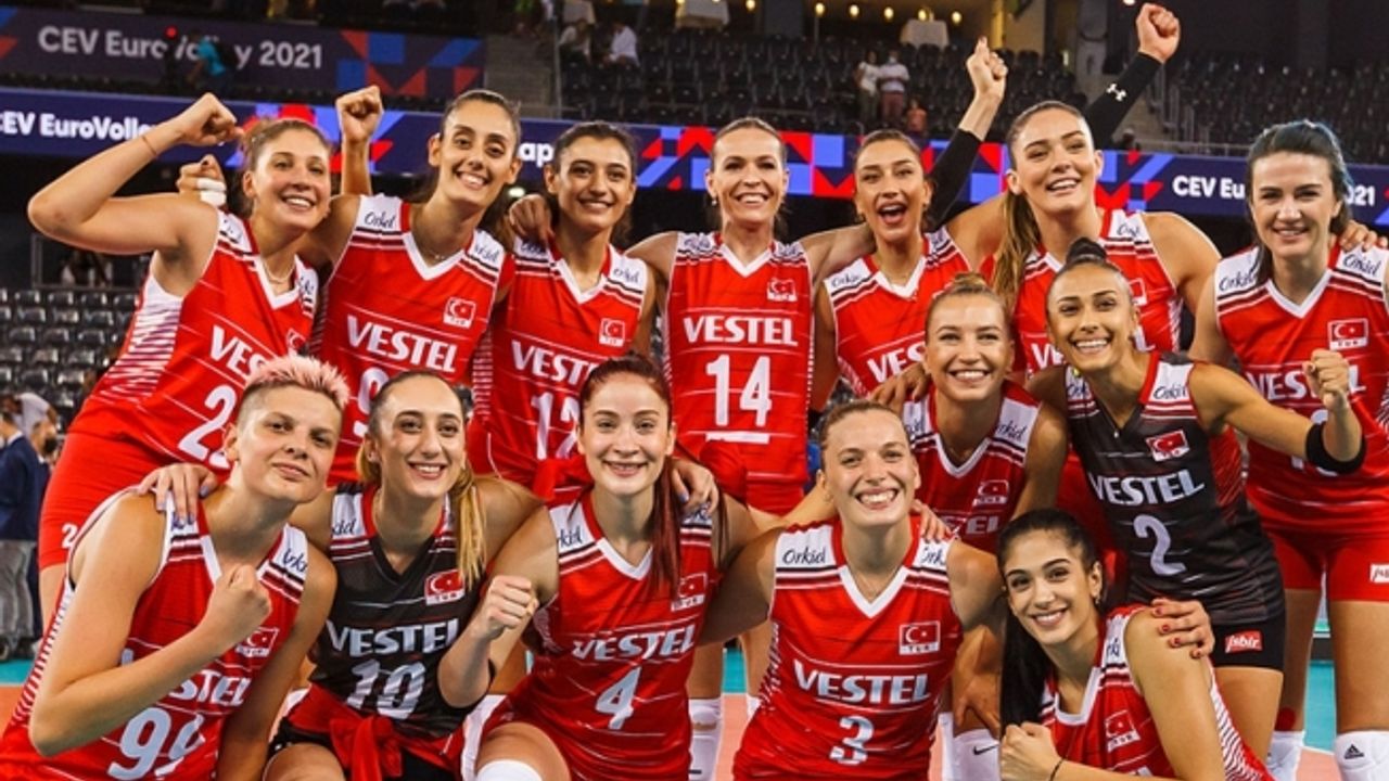 A Milli Kadın Voleybol Takımı, Milletler Ligi'nde İtalya'yı devirdi.
