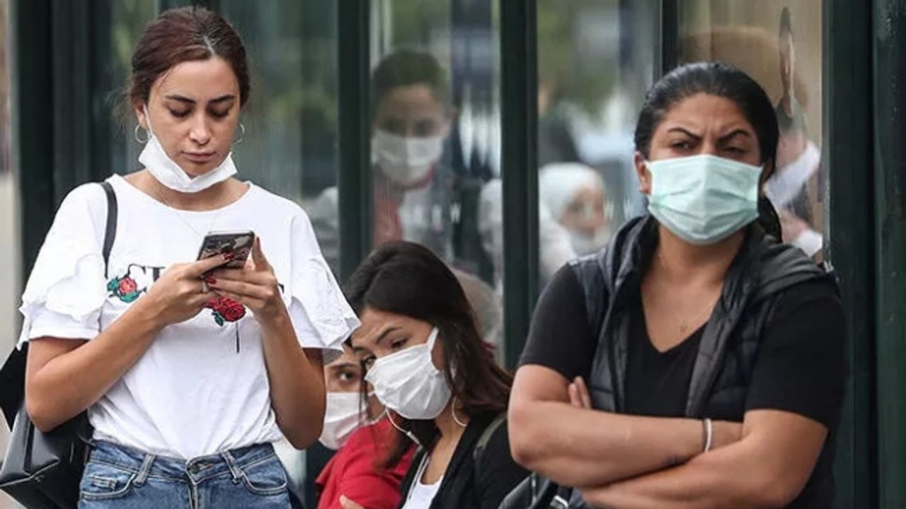 Maske zorunluluğu geri gelir mi? Prof. Dr. Özlenen Özkan'dan açıklama