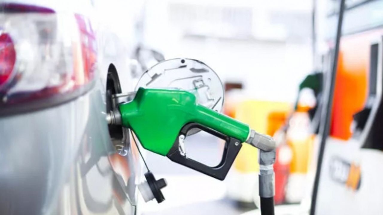 Petrol fiyatları kritik sınırın altına düştü
