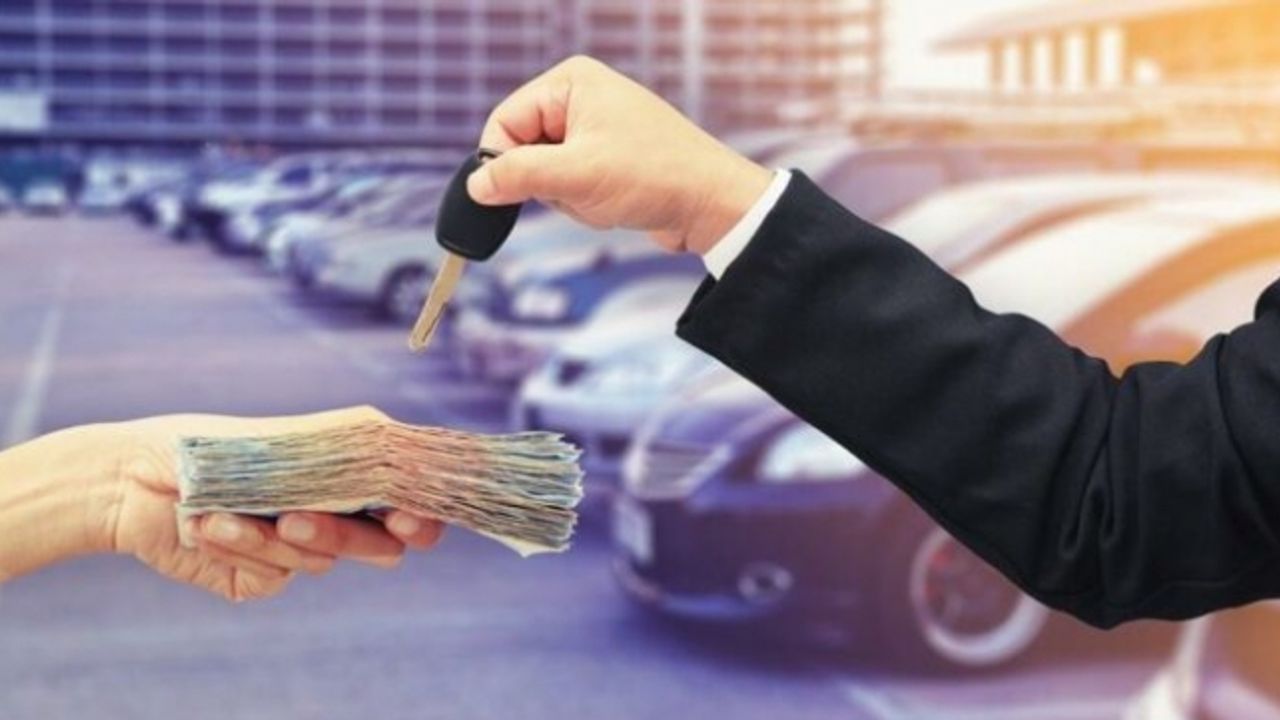 İkinci el otomobil satışına 6 ay, 6 bin km şartı getirildi.