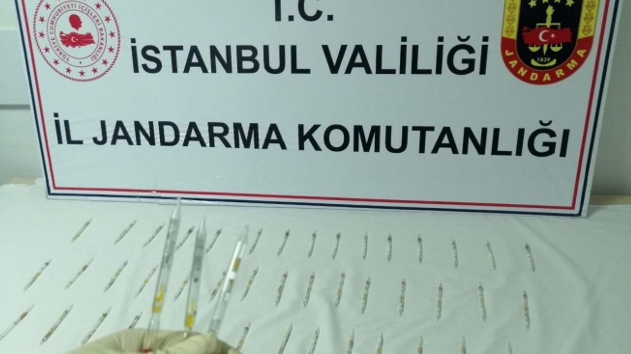 Eyüpsultan'da jandarma operasyonu! 45 tüp kobra zehri ele geçirildi