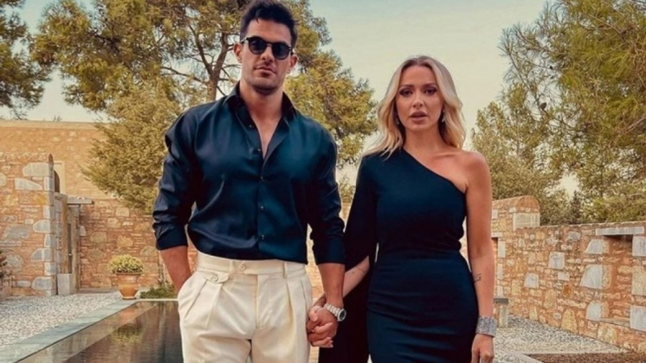Hadise boşanma davasının ardından Mehmet Dinçerler'i sildi!