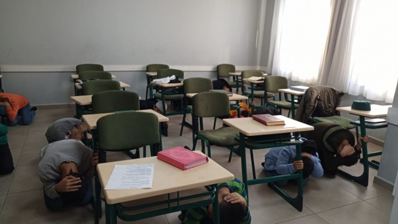 AFAD vatandaşlara SMS gönderdi, tüm ülke bu tatbikata kilitlendi!