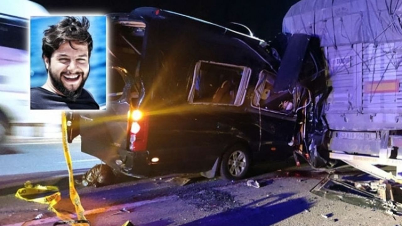 Tiyatro oyuncularını taşıyan minibüs TIR'a çarptı: 3 ölü, 8 yaralı!