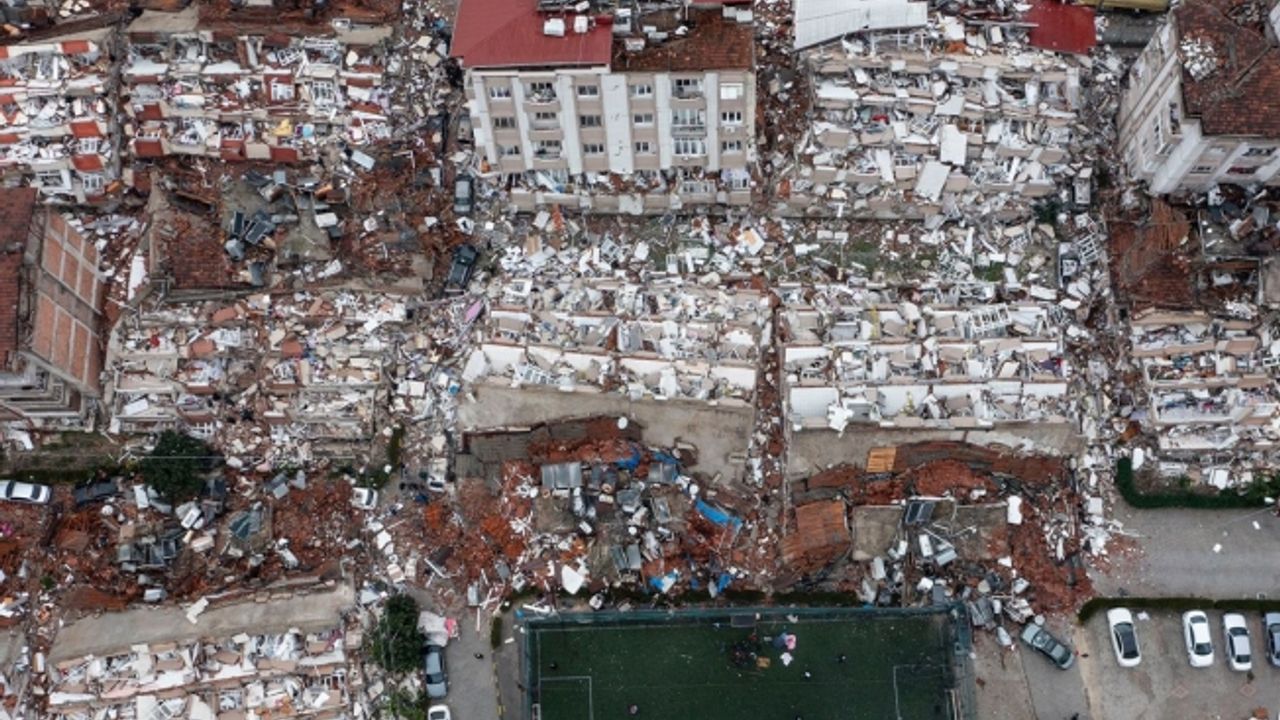 2 Depremde Can Kaybı 3 Bin 381'e, Yaralı Sayısı 20 Bin 426'ya Yükseldi!