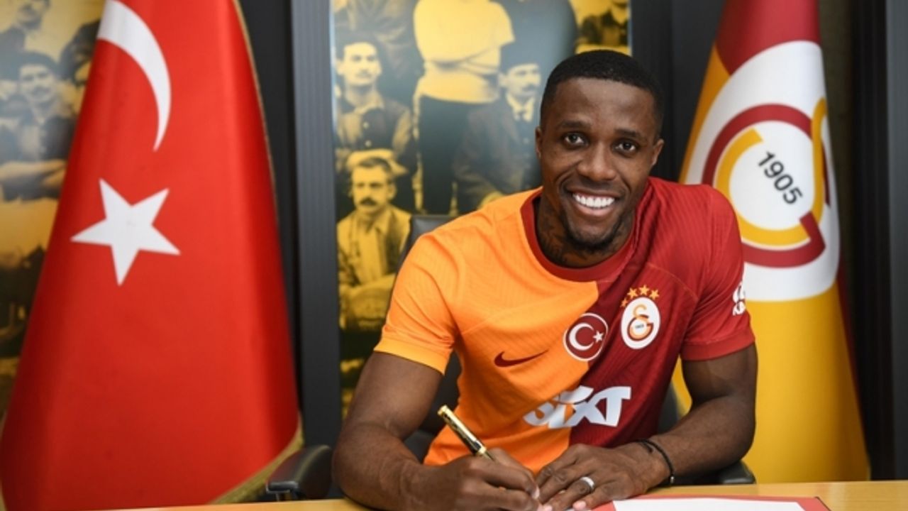 Galatasaray, Fildişi Sahilli futbolcu Wilfried Zaha ile 3 yıllık anlaşmaya vardı
