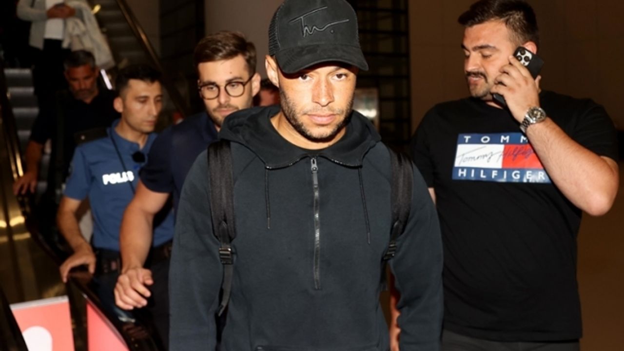 Alexander Oxlade-Chamberlain resmen Beşiktaş'ta