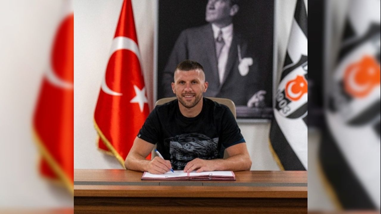 Beşiktaş, Ante Rebic'i kadrosuna kattı