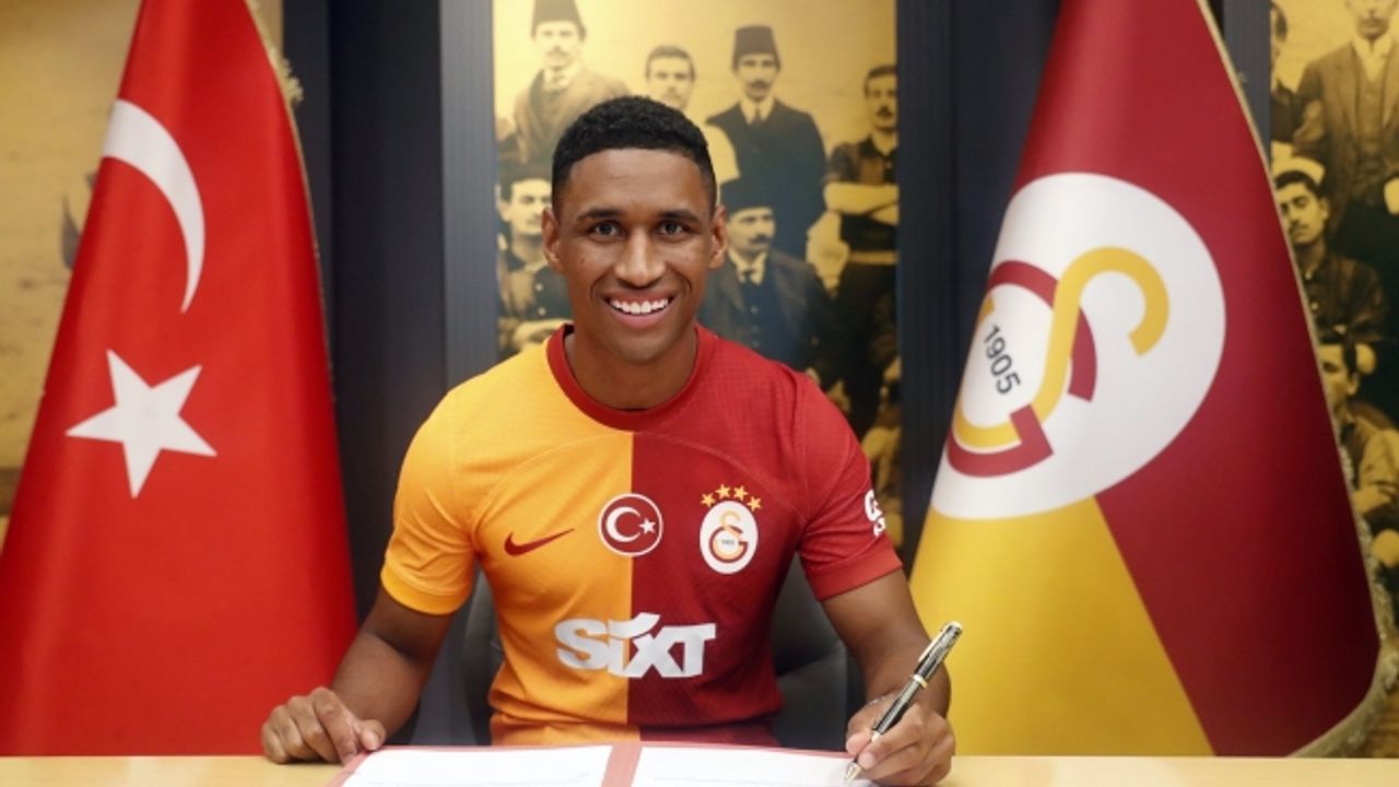 Galatasaray, Brezilyalı futbolcu Tete ile anlaşma sağlandığını duyurdu