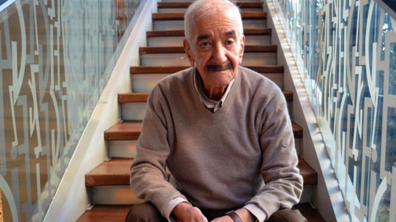 Usta senarist Safa Önal hayatını kaybetti
