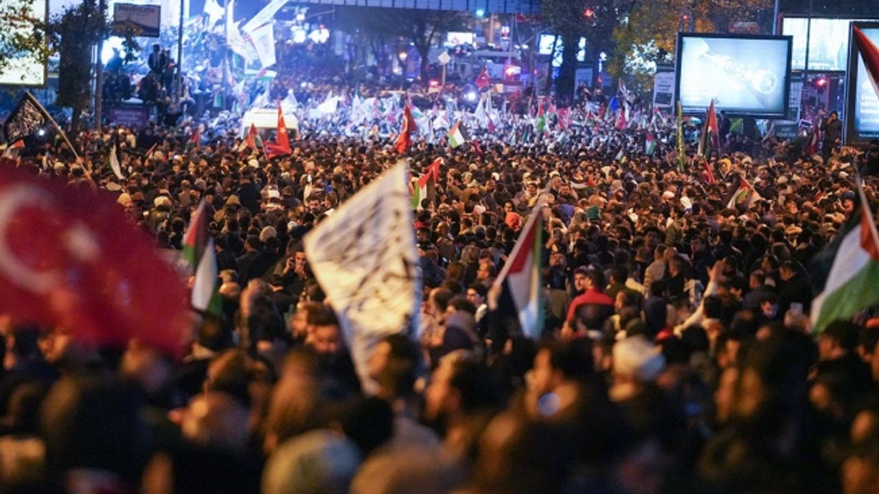 İstanbul’daki İsrail protestosunda bir kişi yaşamını yitirdi