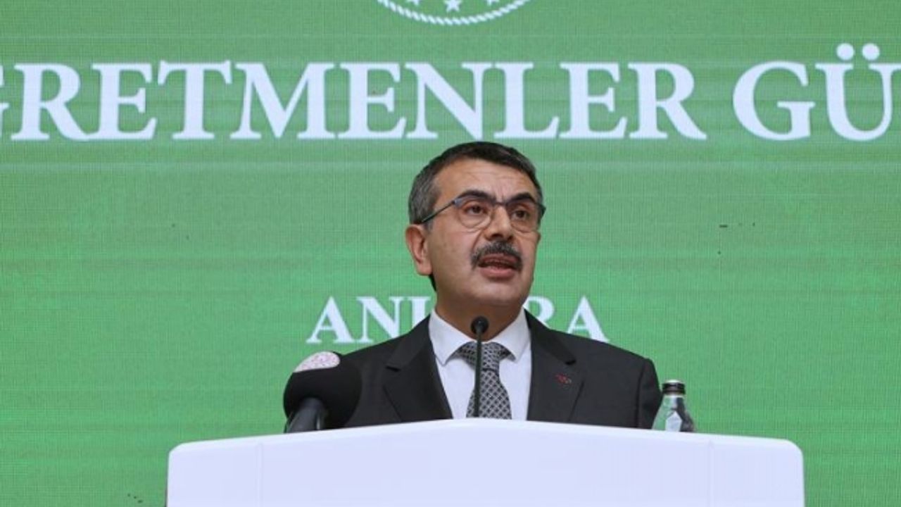 Bakan Tekin: Biz her şeyden önce, 'önce öğretmen' diyoruz