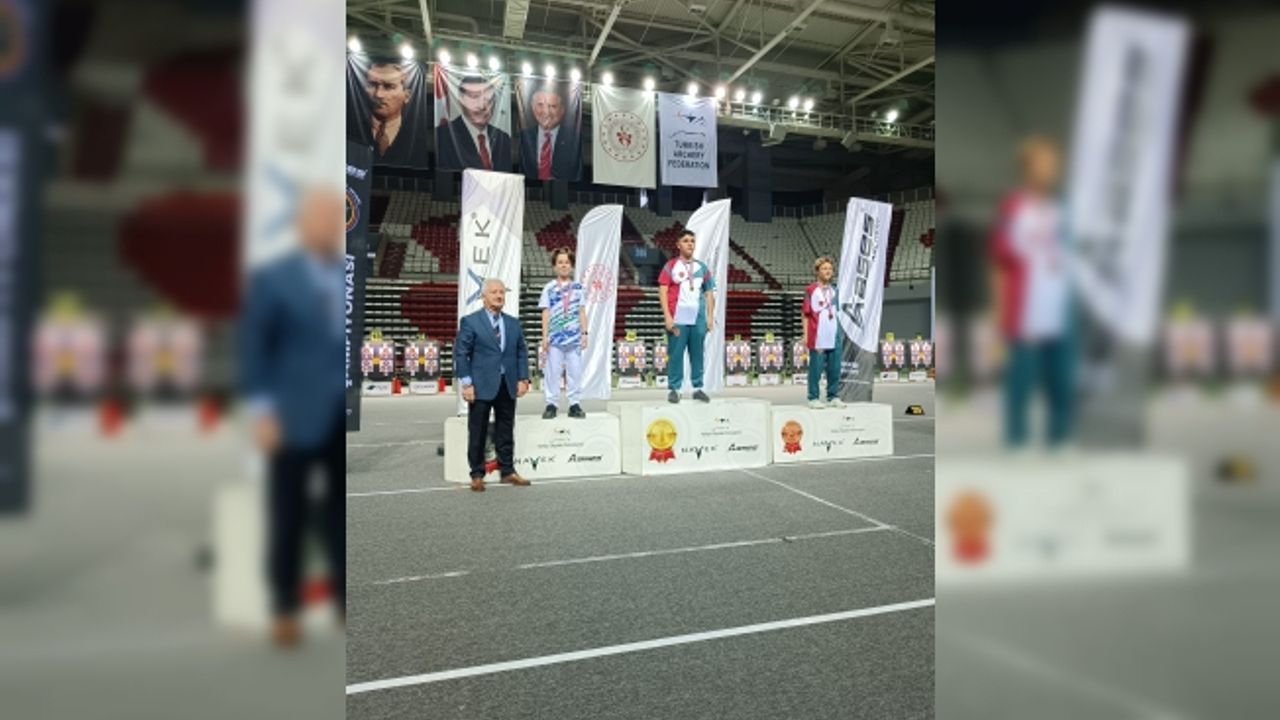 Göktürk Hentbol Spor kulübü sporcularından Alper Uslu 11-12 Yaş Makaralı Erkek Kategorisinde Türkiye 2. si olmuştur.