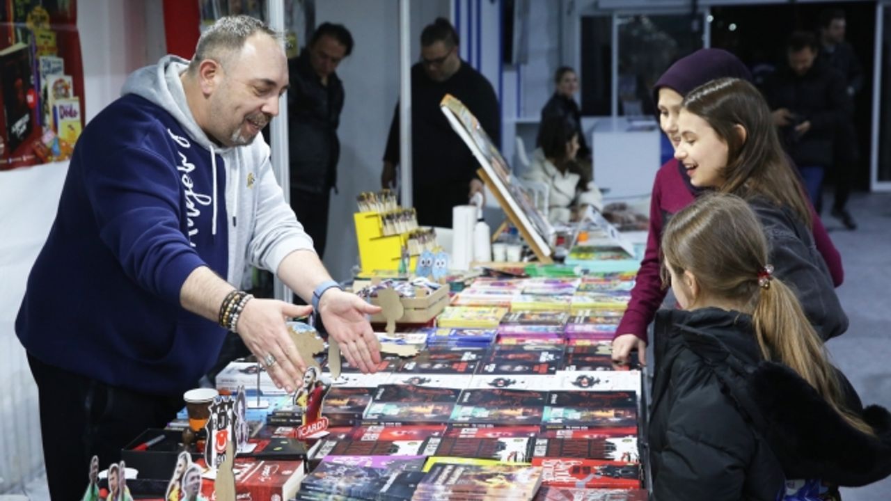 Her yaştan kitapsever kitap fuarında buluşuyor