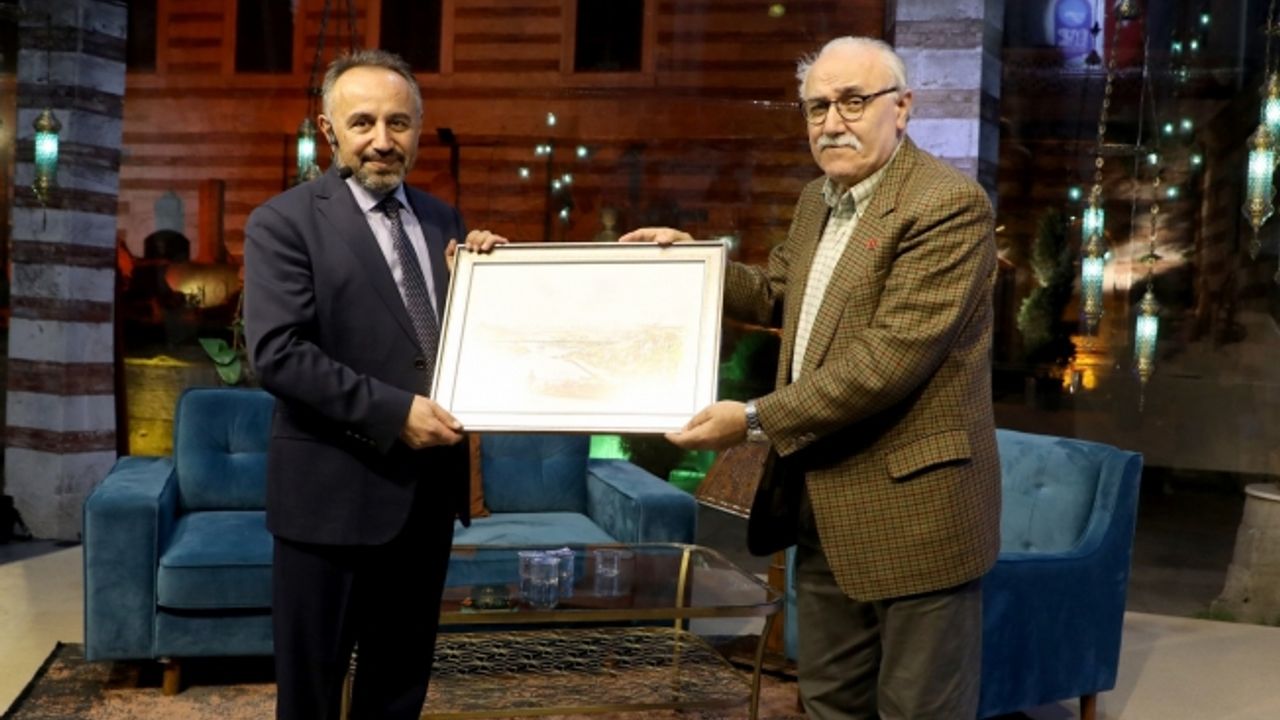 Prof. Dr. Tufan Gündüz: Çanakkale’de ordu yenilmeyeceğini gösterdi