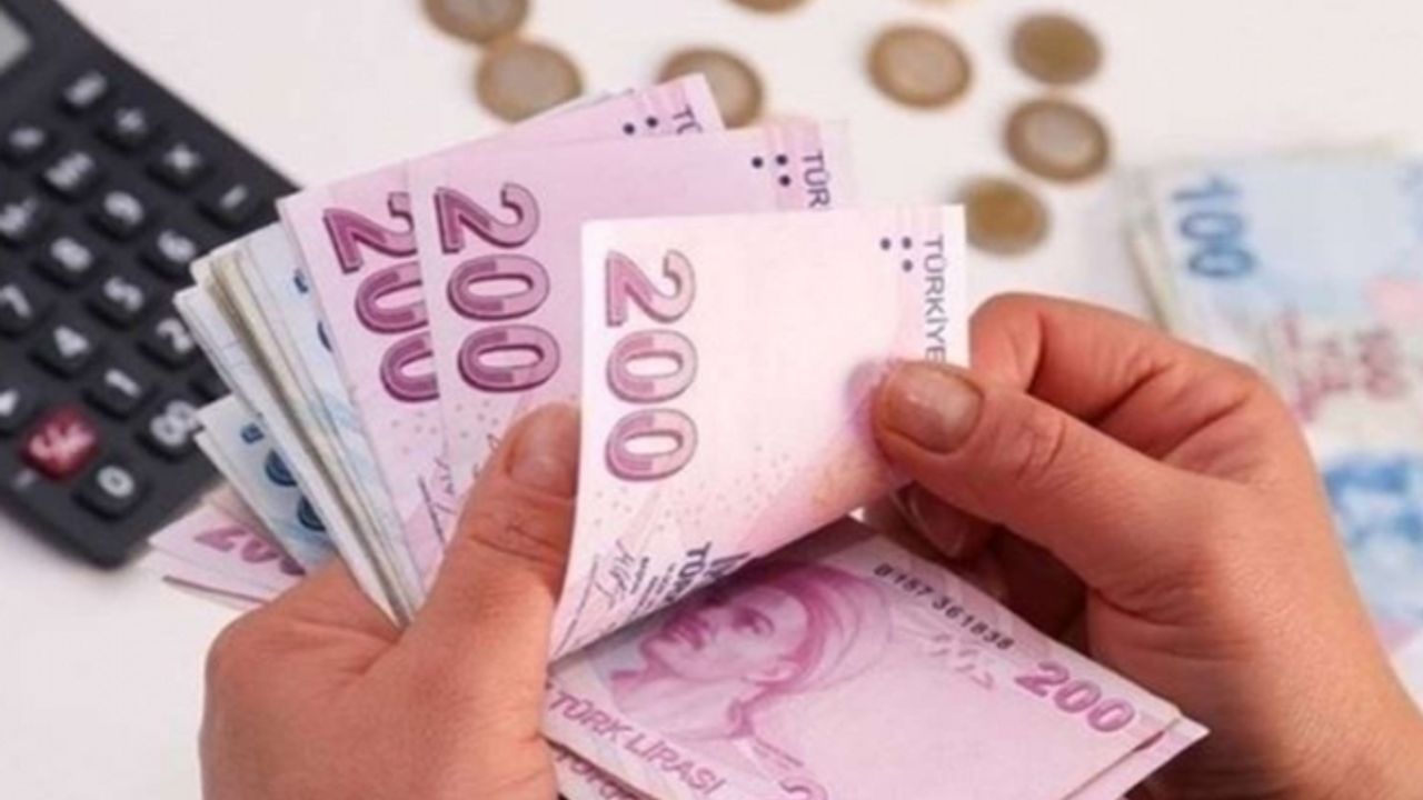 En düşük emekli maaşı alanlar dikkat! Emeklilerin kök maaşları yükselecek mi?