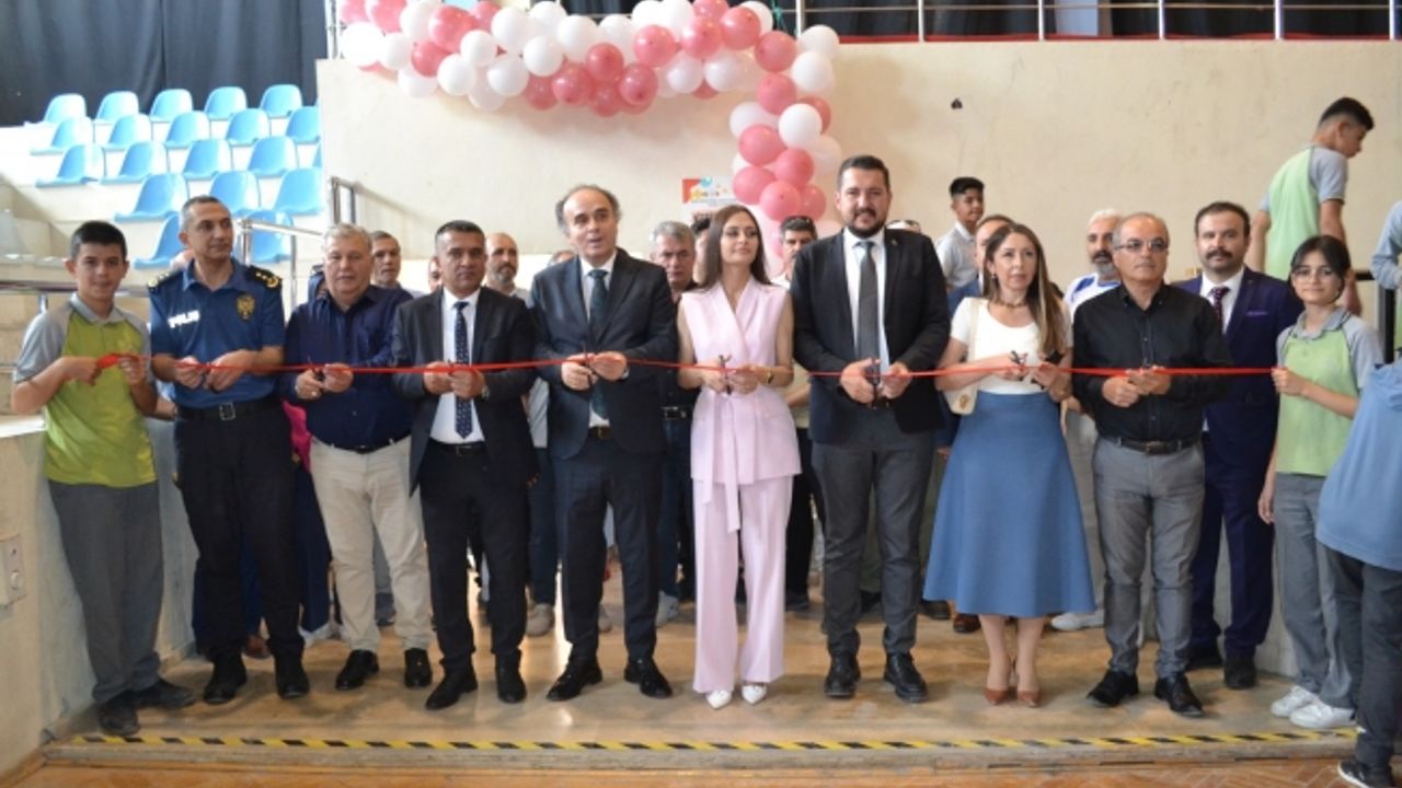 3. EĞİTİM ŞENLİĞİ KİTAP FUARI İLE BAŞLADI