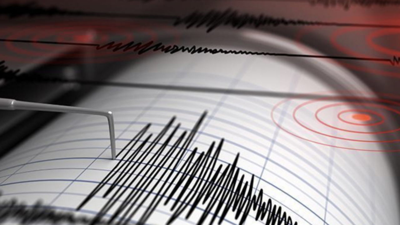 Çanakkale'de 4.7'lik deprem... İstanbul ve çevre illerden de hissedildi