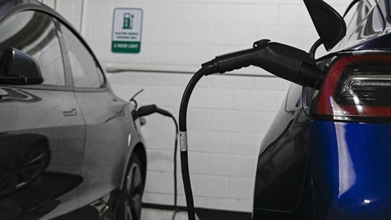 Otomobil almayı düşünenler dikkat! Şarj edilebilen hibrit araçlara ÖTV indirimi geldi