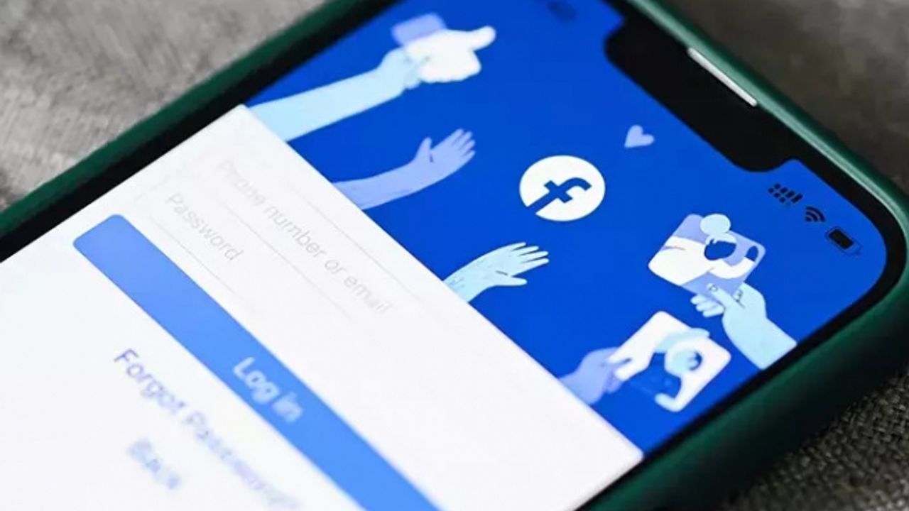 AB'den Facebook'a 102 milyon dolarlık şifre cezası